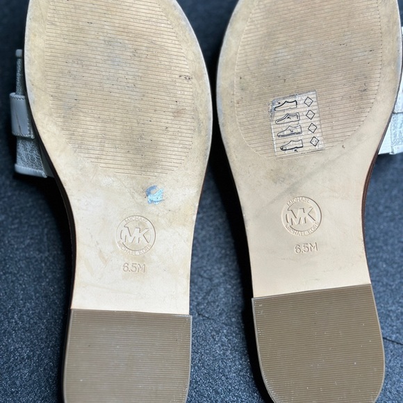 Michael Kors White and Gold Slide Sandals - Picture 4 of 5